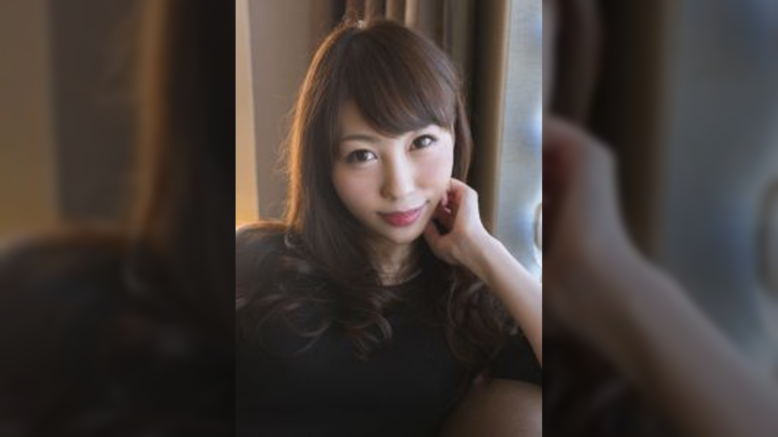 透き通るような白い肌のムチムチ、ナマアシ、ミニスカのゆい　21歳