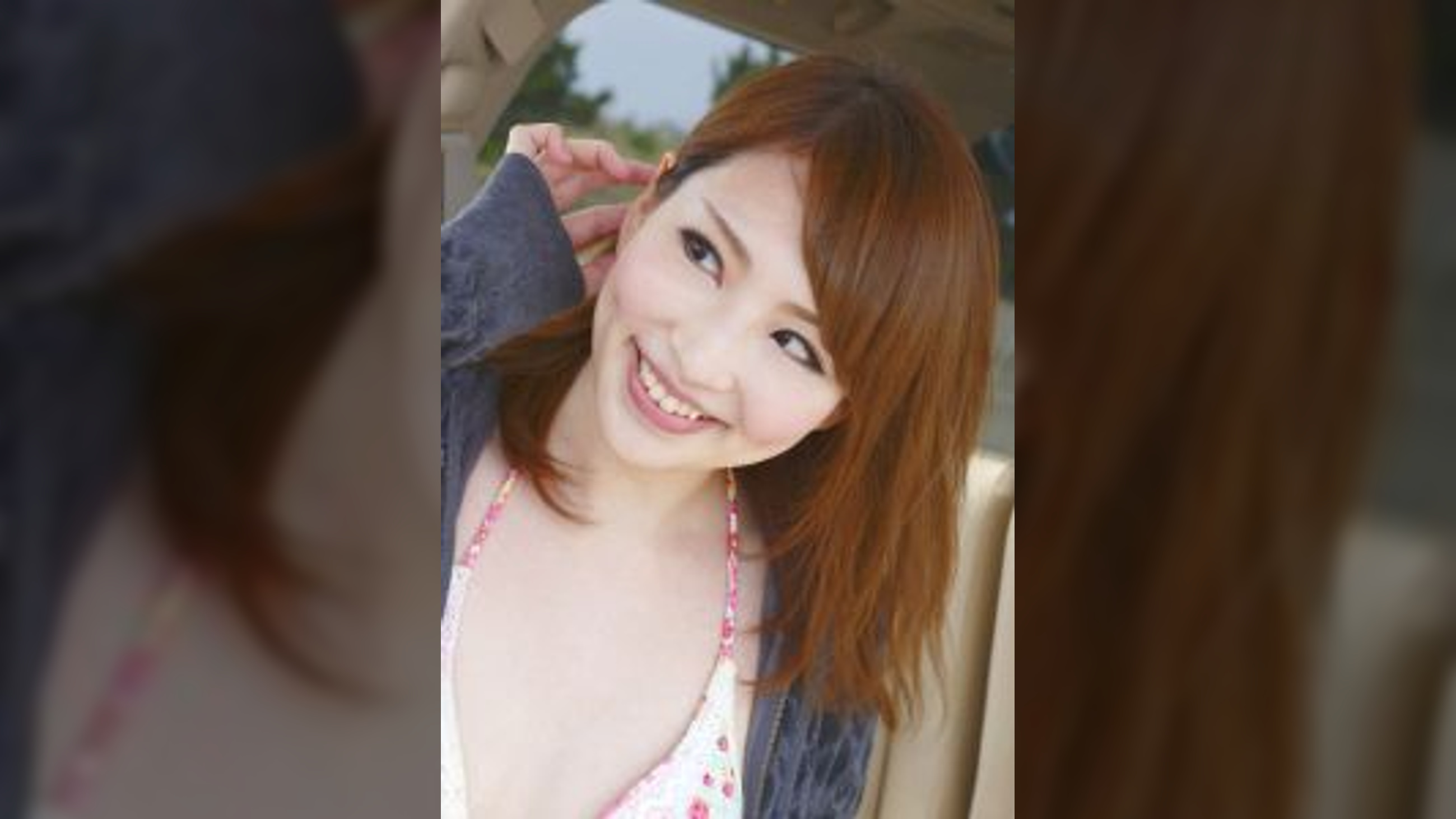 えくぼが可愛いビキニギャルとの潮吹きSEX
