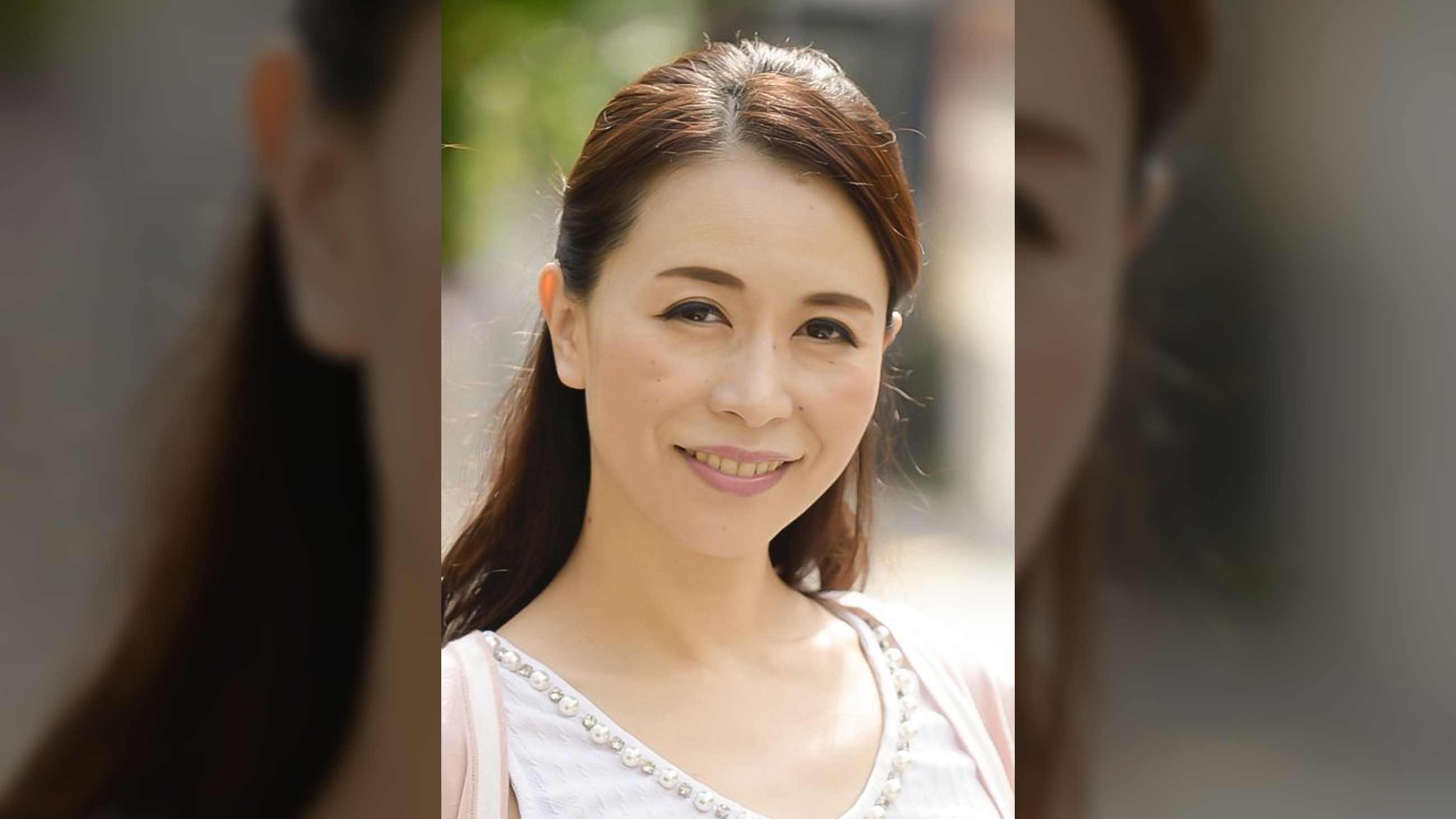 双葉さん　５０歳　ご近所で評判の良いピアノ○室の美人熟女