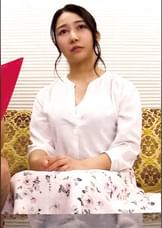 桃さん　２６歳　Ｆカップパイパン奥さま