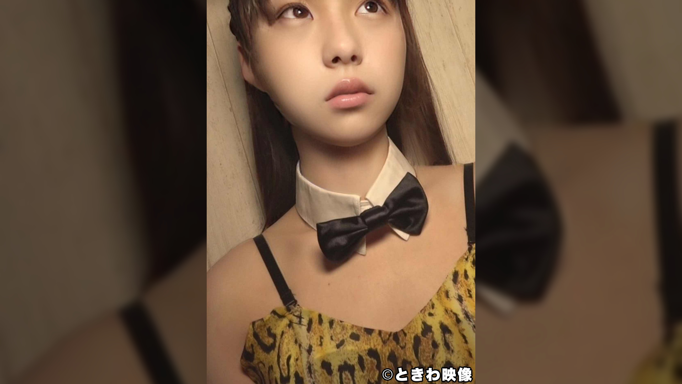 透明感溢れる清楚女子大生にスク水でオナニーさせバニーコスプレで執拗に生チンで掻き回し子宮に届く感じの中出し！