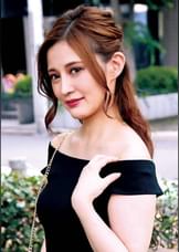 久しぶりの他人チ○ポをじっくりと味わうように愉しむ上品すぎる奥さま