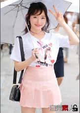 表情がエロい石原さ〇み似美少女と中出し3P+フェラ抜き動画