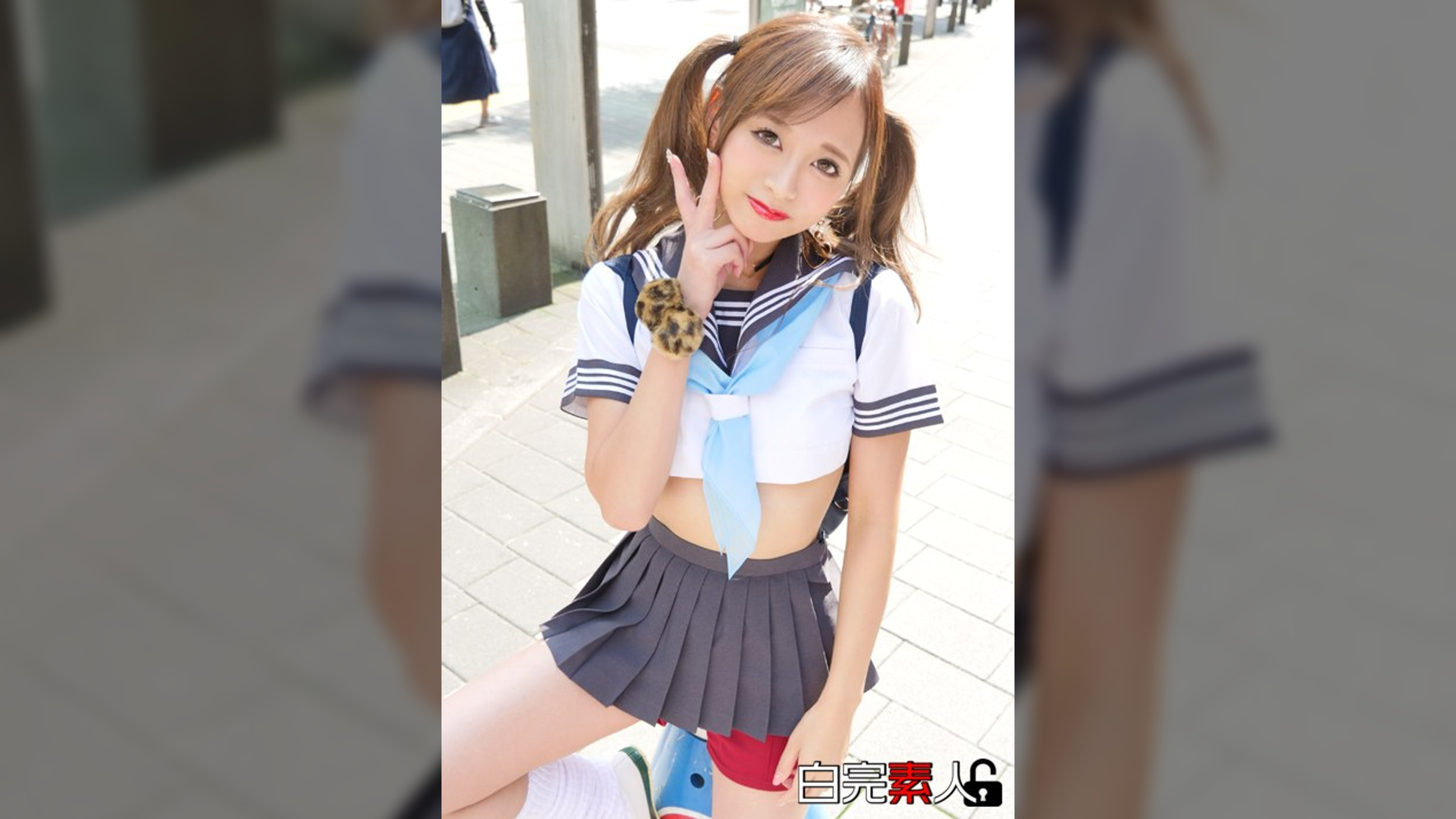 エロ●●着姿のスレンダーギャルと中出し3P