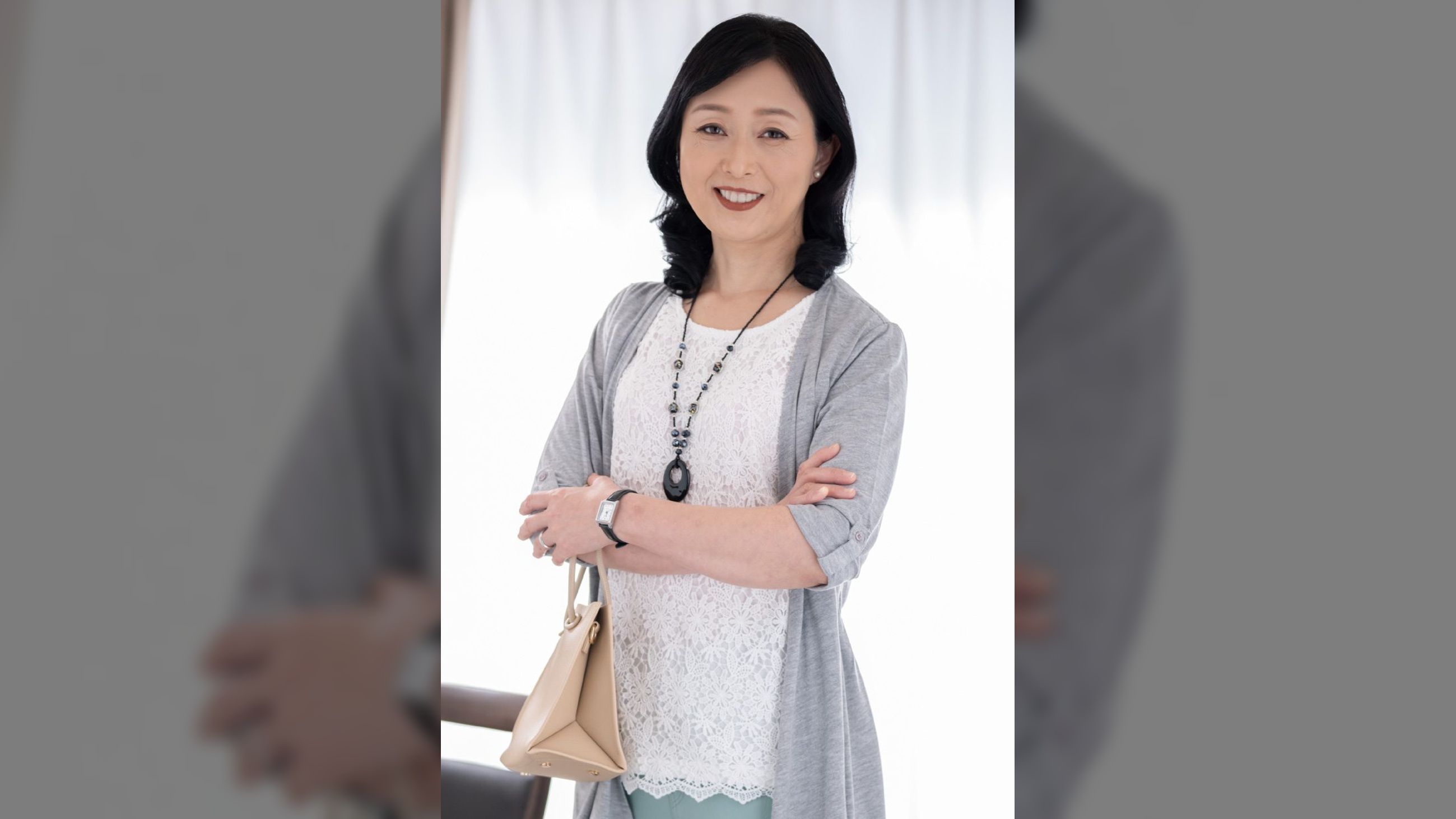 旦那とすれ違いの生活でセックスレス まだまだ躰が疼く五十路妻の期待に応えてガツガツピストンでどっぷり中出しセックス!