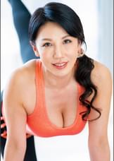 旦那と週1、セフレと週2…それでも足りない性欲旺盛五十路妻と仕事着セックスで大量中出し！