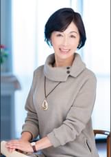 オナニーのしすぎ！？クリトリスが大きいんです…と恥ずかしそうに話す五十路妻。息子が巣立って時間を持て余しオナニーに没頭するも足りずに他人棒に手を出す53歳。
