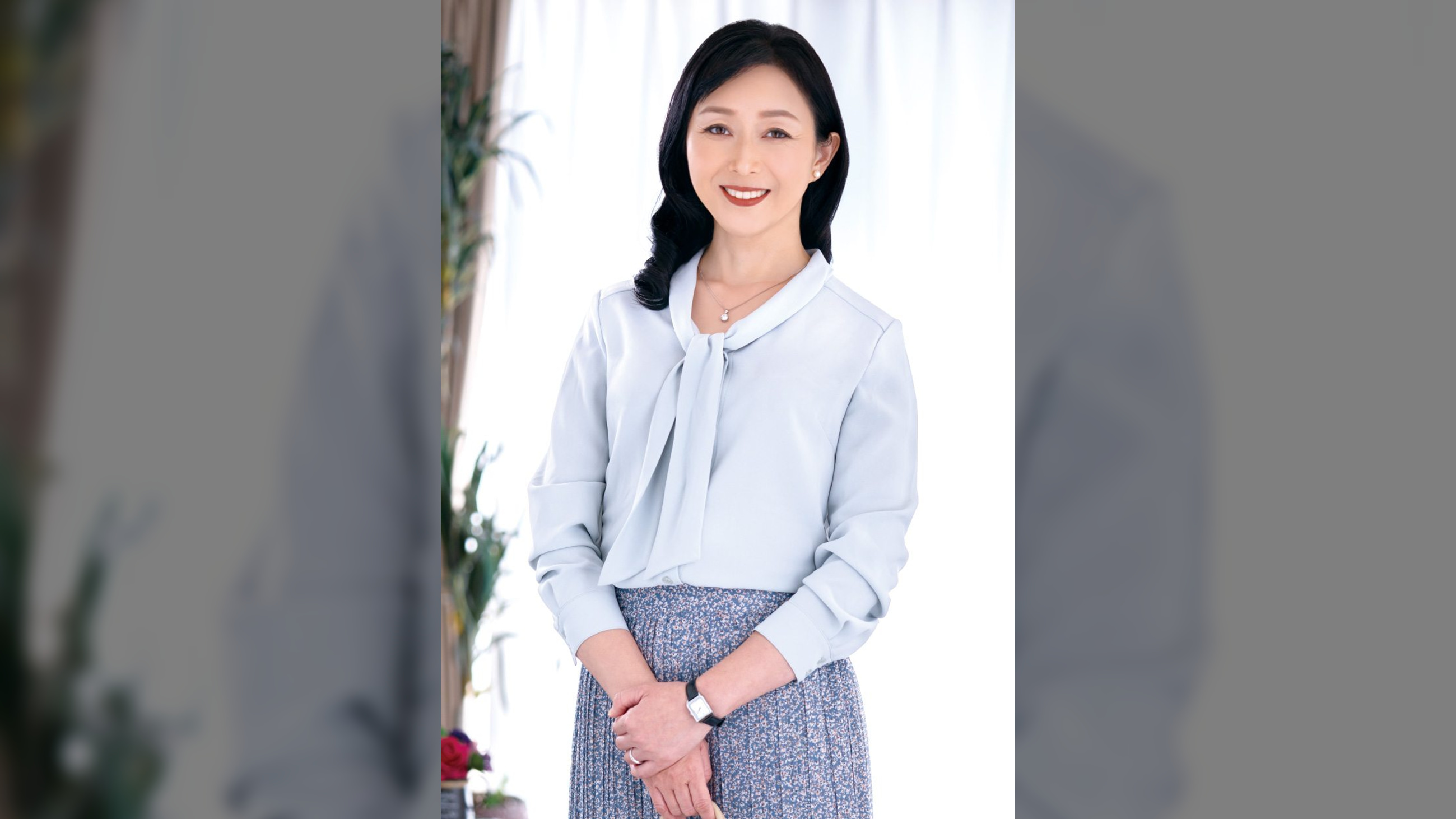 多趣味な五十路妻のお戯れ 貪欲に高みを目指しいままでに味わったことのないエクスタシーに失神寸前 中出し懇願同時イキSEX!