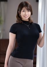 Ｅ乳エステティシャン妻とイチャラブSEXを楽しんで生挿入で大量精子を大放出！