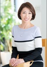 潮吹きパイパン妻 パンストで手首拘束され大興奮！膣奥突かれて歓喜イキ！浮気棒に爆突きされて中出しSEX！