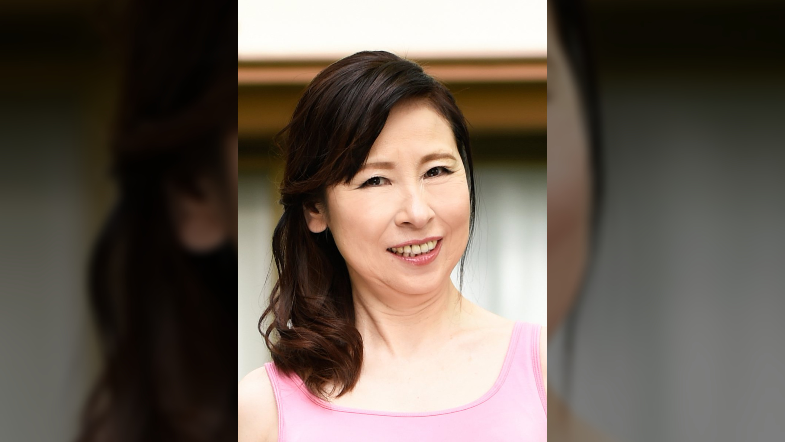 富由美(65歳)