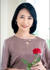 頭の中はセックスのことでいっぱい！年々増加する性欲が爆発寸前の五十路妻と身も心もトロける官能中出しSEX