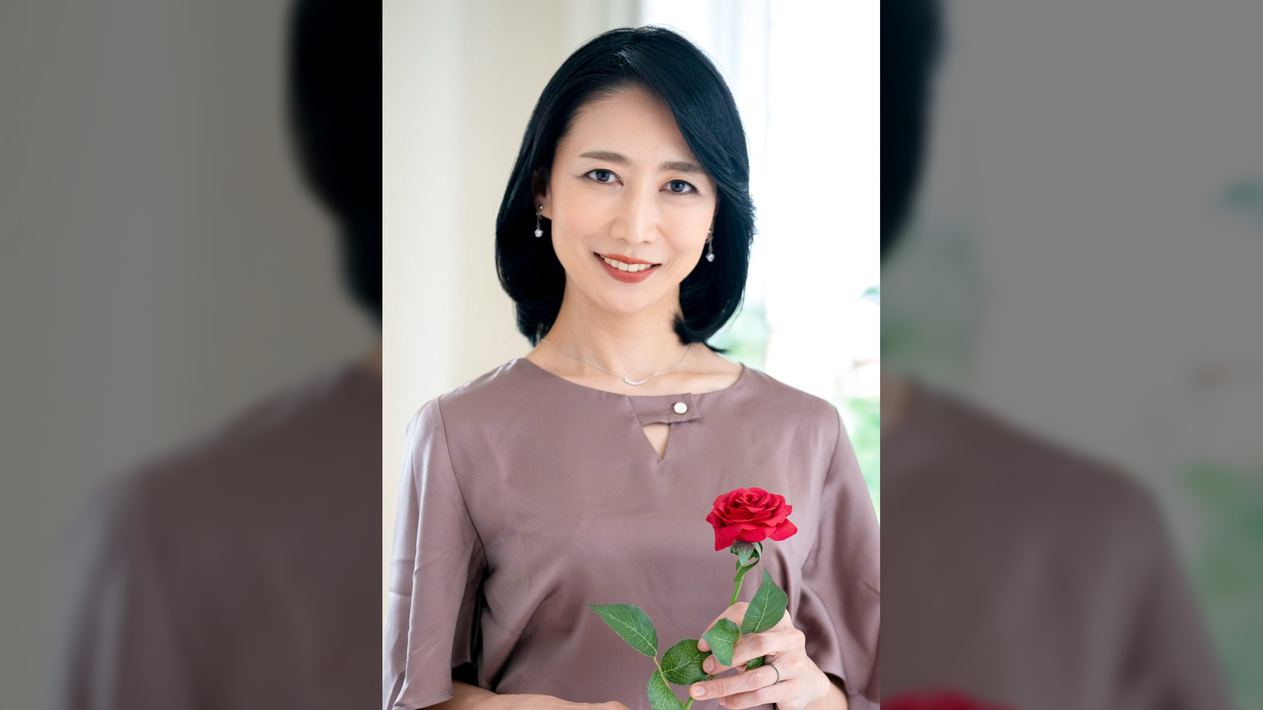 頭の中はセックスのことでいっぱい!年々増加する性欲が爆発寸前の五十路妻と身も心もトロける官能中出しSEX
