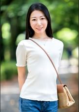 旦那とのマンネリSEXはもう嫌！激しいプレイを求めるスレンダー妻と中出し性交！