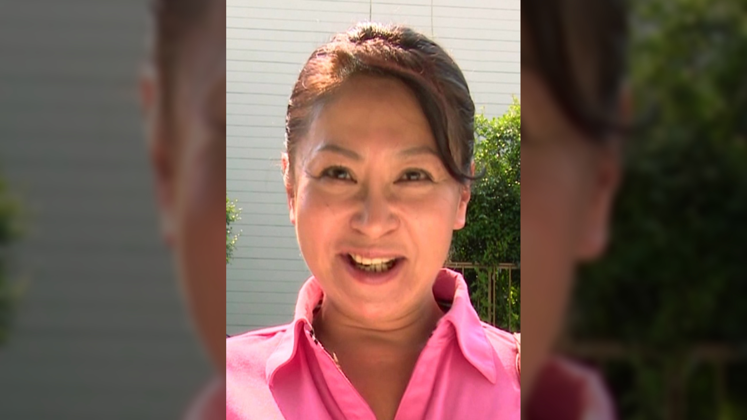 彩乃（52歳）黒乳首