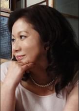 千鶴(55歳)豊満な母