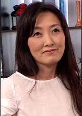 顔も体も極上の還暦美熟女！デカ乳首を勃起させて今まで経験のした事のない快感に乱れイキまくる！おばさんになってもいつまでも現役でいたい！♡