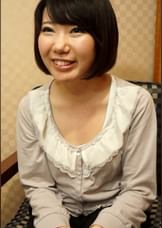 保険の営業の若奥さんは契約を取るために過去に過ちをおかしていると告白！今回も契約を前提にカラダを要求！欲求不満のカラダは快楽を求めて…