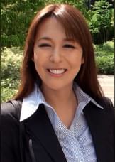 同行営業中の二人を直撃！謝礼の上積みで童貞後輩に手取り足取り女体をレクチャーしてあげる先輩にまさかの生挿入～生中出し！
