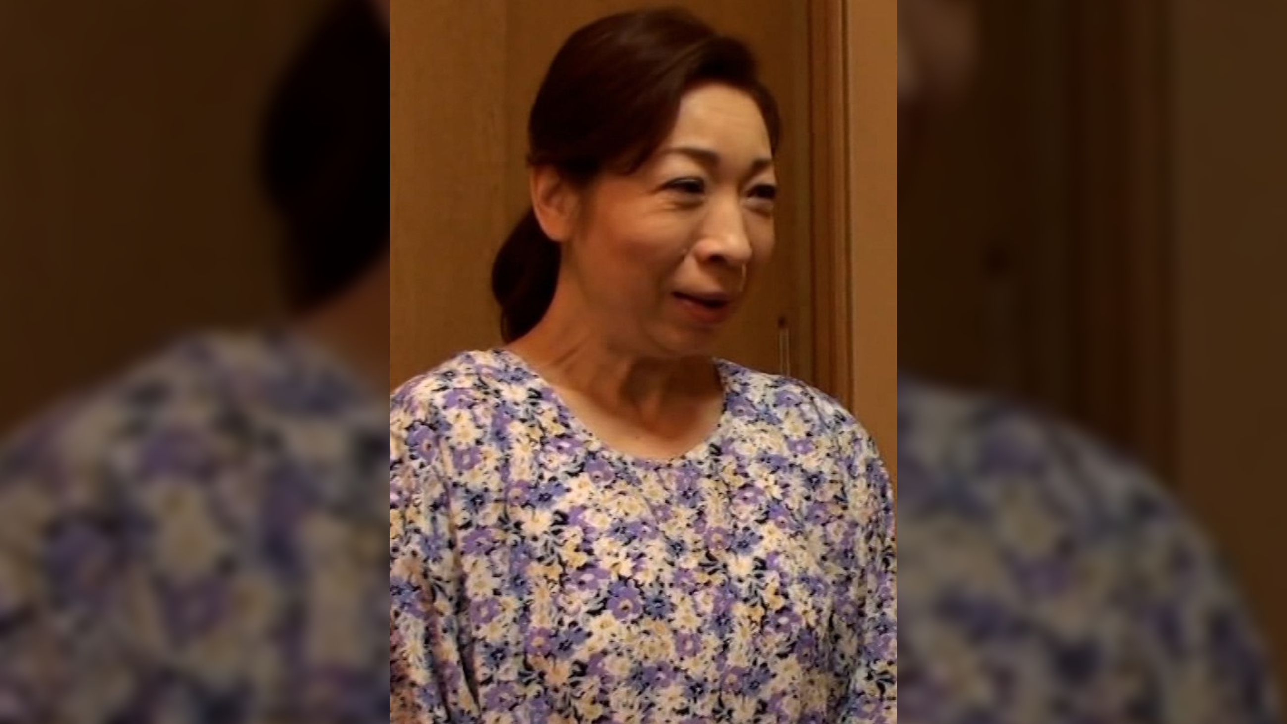 千葉の木更津の乾物屋をひとりで営む熟女さん、10数年前に旦那を亡くしこのままオンナとして終わってしまうのは…幾つになっても女は本能的に男を欲しがる！