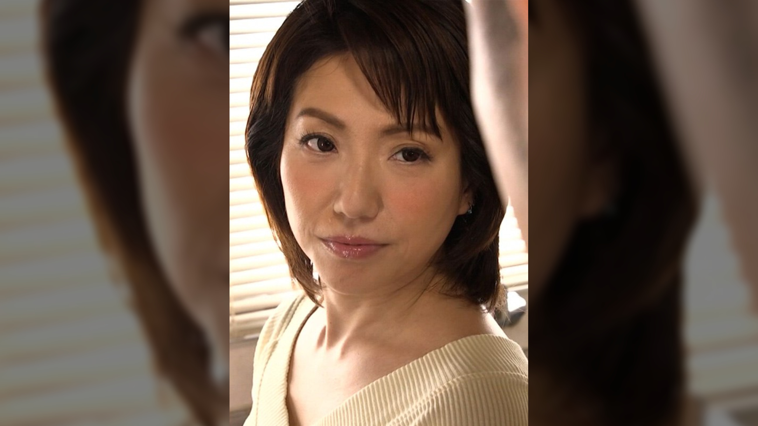 まだまだ性欲旺盛な母は夫とのSEXでは満足できずオナニーに耽る…息子にオナニーを見られ俺が満足させてやるよ…禁断の母子のSEXレッスンが始まる！