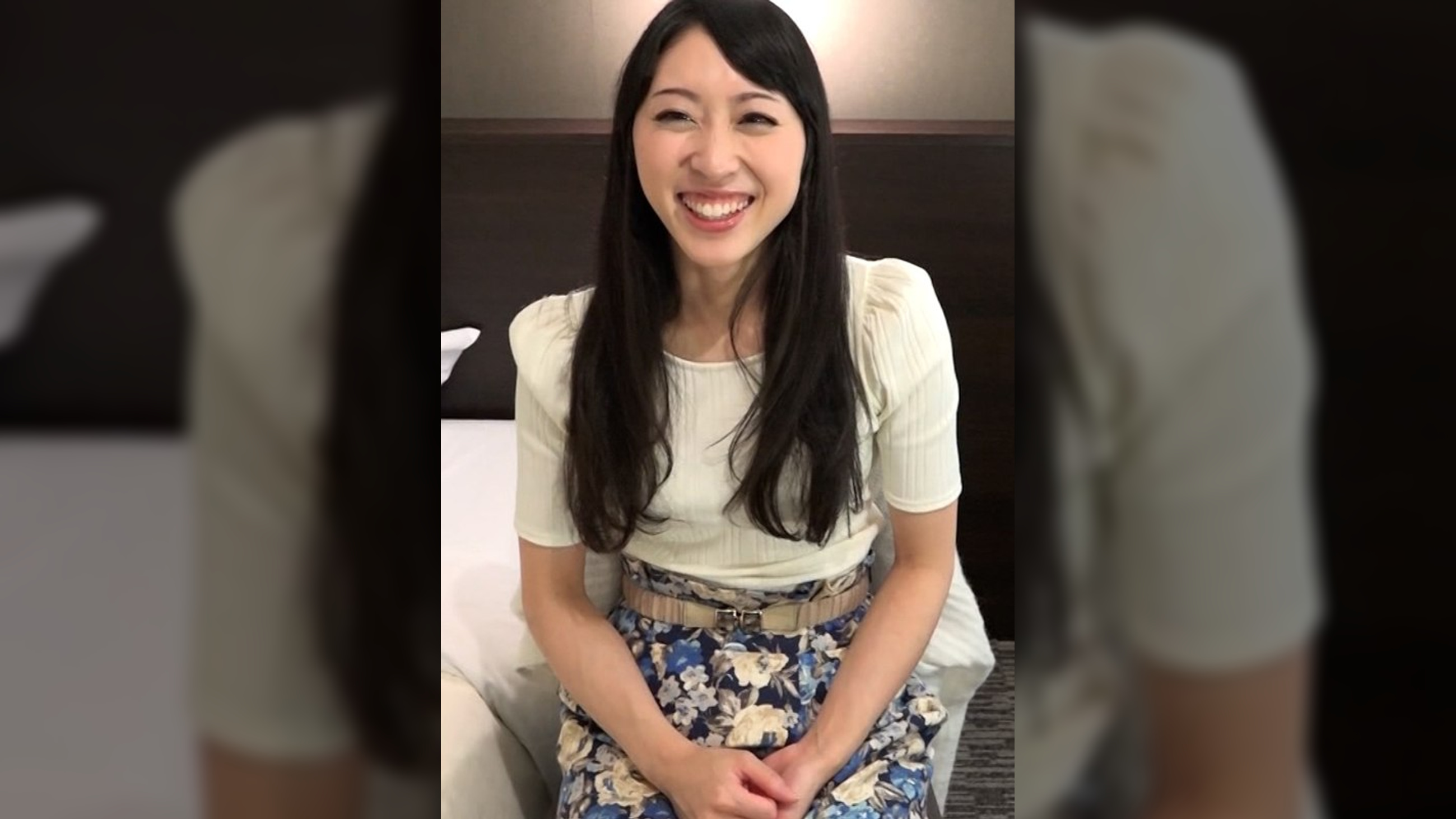 脚の綺麗な若奥様、謝礼と電マで大開脚の大噴射⁉喘ぎ声が止まらない!!