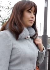 仕事を休んでAVの撮影に挑んだ熟女さんは恵まれない今までの人生をセックスで紛らわし激しいピストンに我を忘れて快楽に溺れる‼