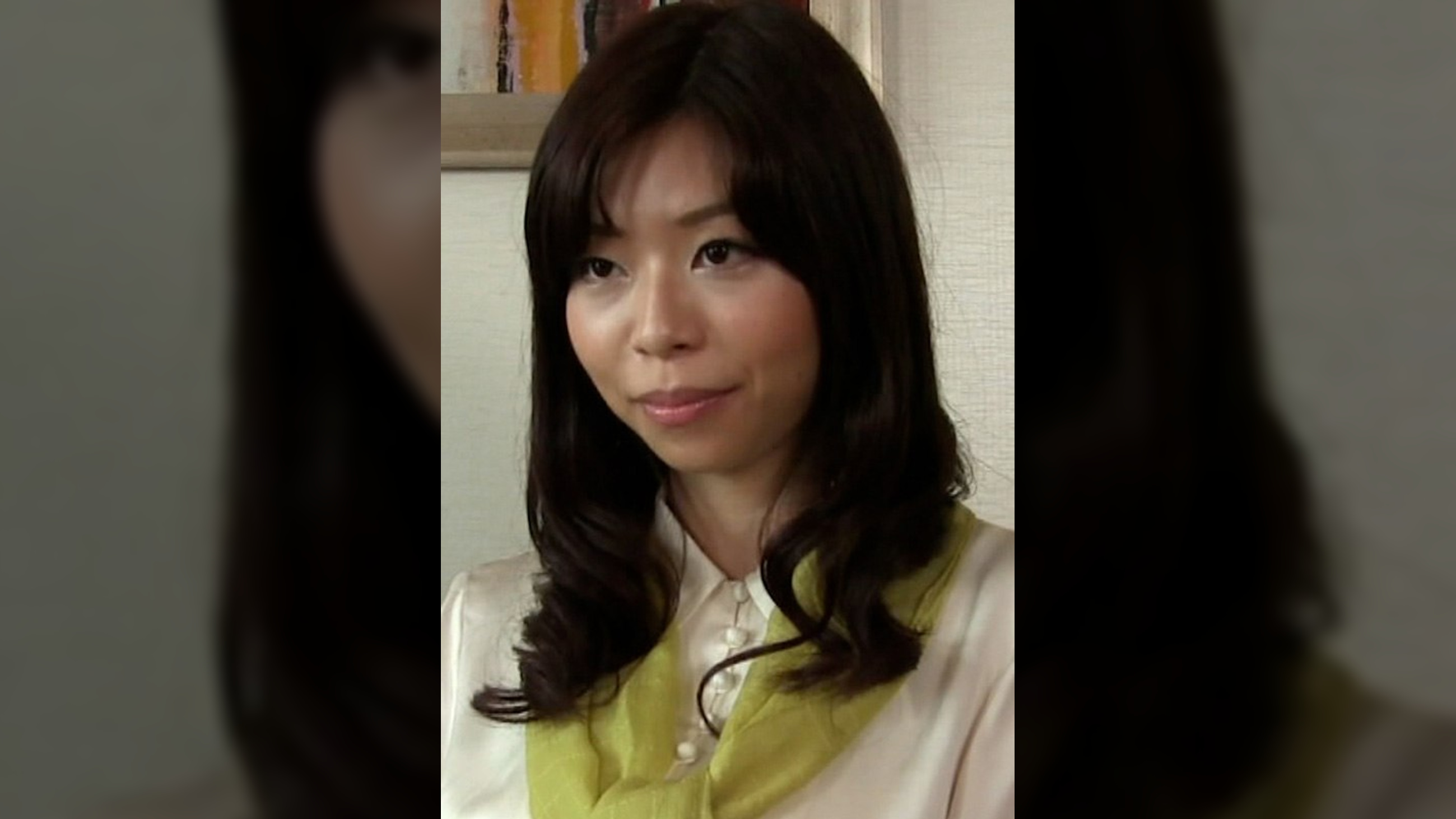 30代の上品でセレブな奥様を騙して生ハメ～生中出し！上品でセレブな雰囲気の奥様が豹変⁉旦那以外の若い他人棒に絡みつくマ〇コ‼