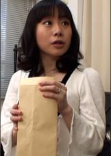 街ゆく奥様に高額謝礼を餌に声を掛け若いフル勃起チ〇ポを見せつける、エッチが久々の奥様は我慢の限界を突破！？ちょっと強引な生挿入にも喘ぎ声が止まらない！！