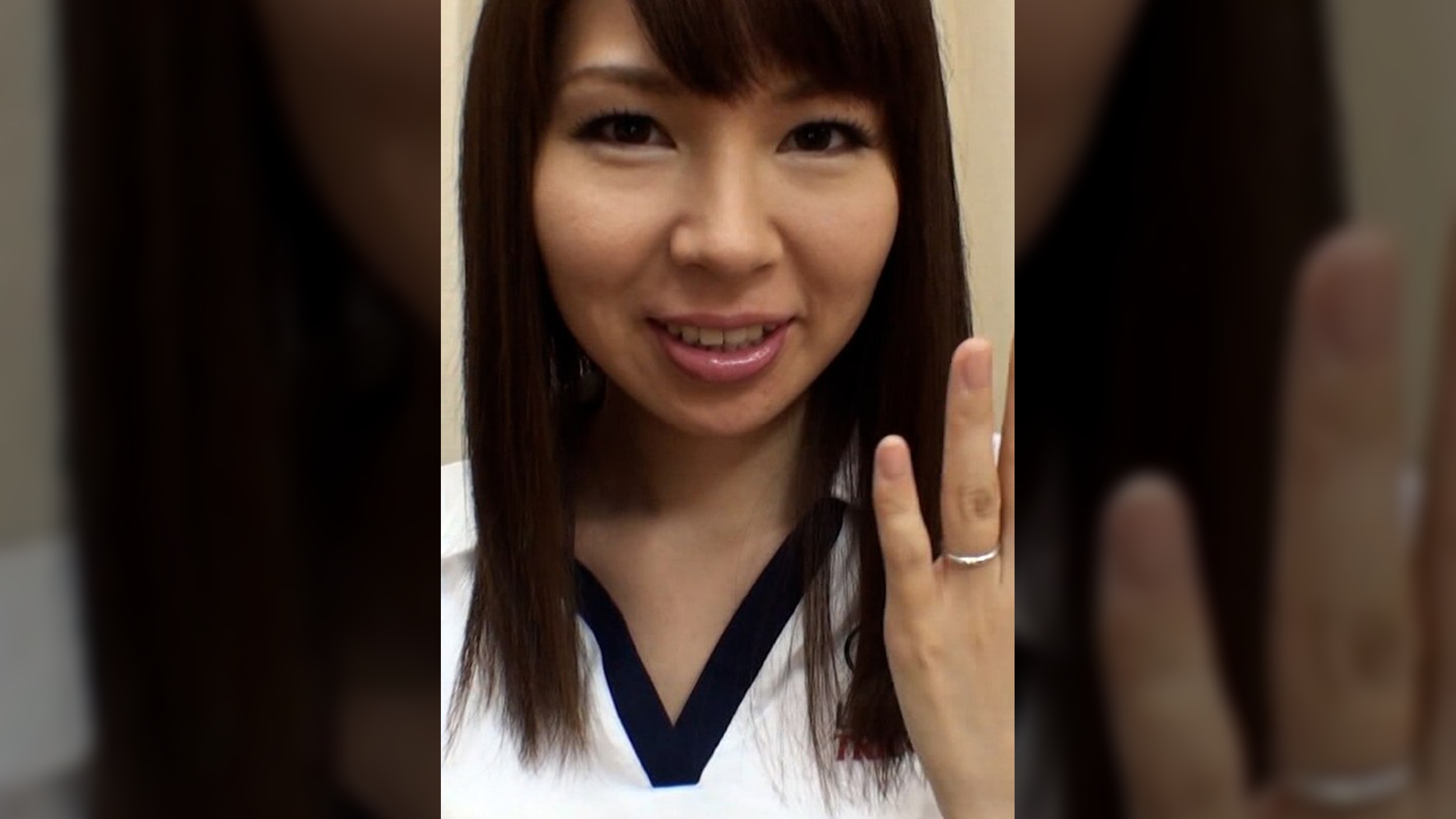 街ゆく奥様に高額謝礼を餌に声を掛け若いフル勃起チ〇ポを見せつける、エッチが久々の奥様は我慢の限界を突破！？ちょっと強引な生挿入にも喘ぎ声が止まらない！！