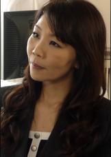 五十路女医は欲求不満！？性豪オヤジをベッドに誘惑！貪欲に性欲を貪り尽くす