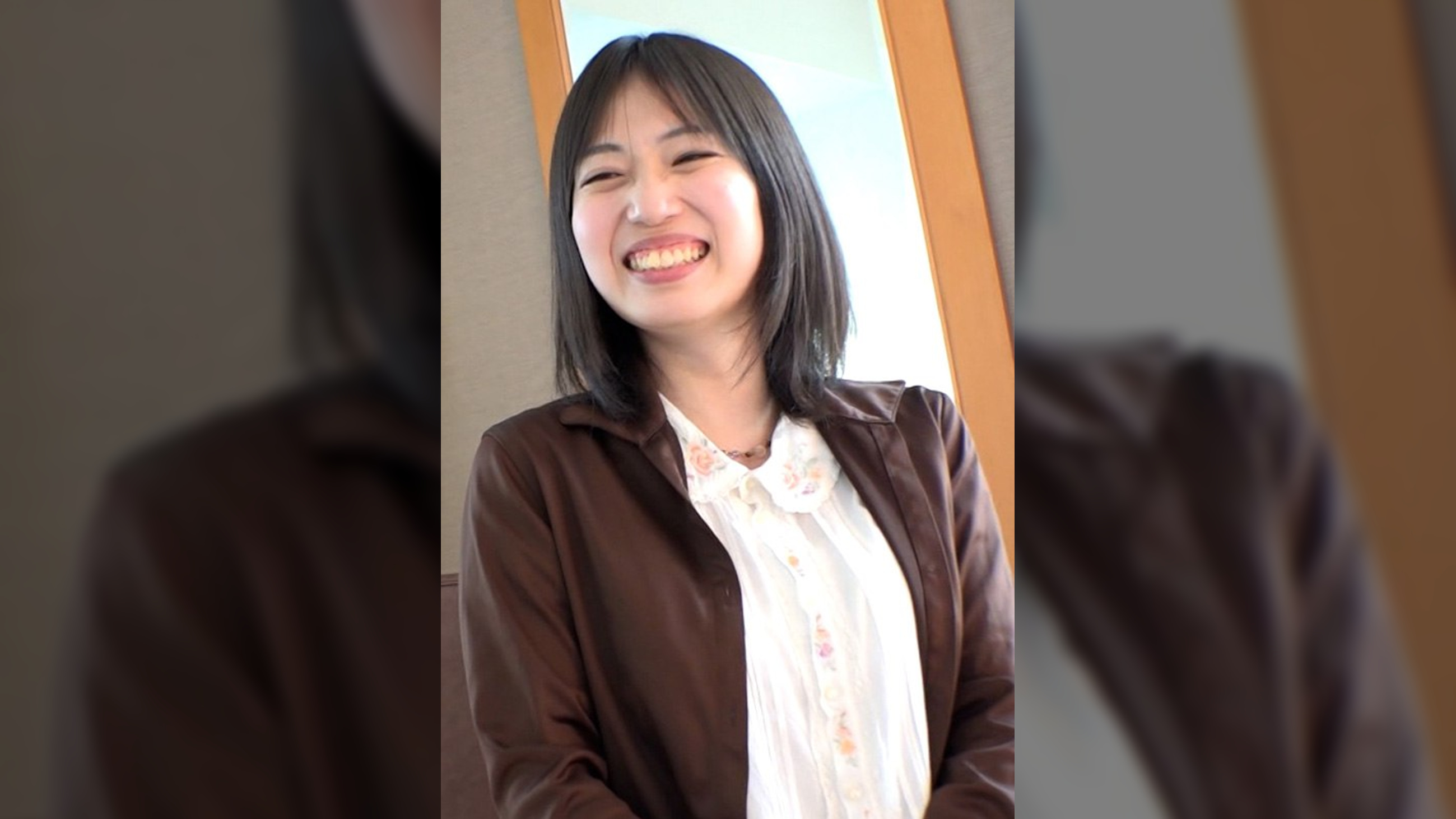 不倫についてのアンケートに協力してくれた若妻さんは結婚1年目なのにちょっと欲求不満！男の強引な愛撫に拒否しながらも笑いながら喘ぎをもらして受け入れてしまう⁉