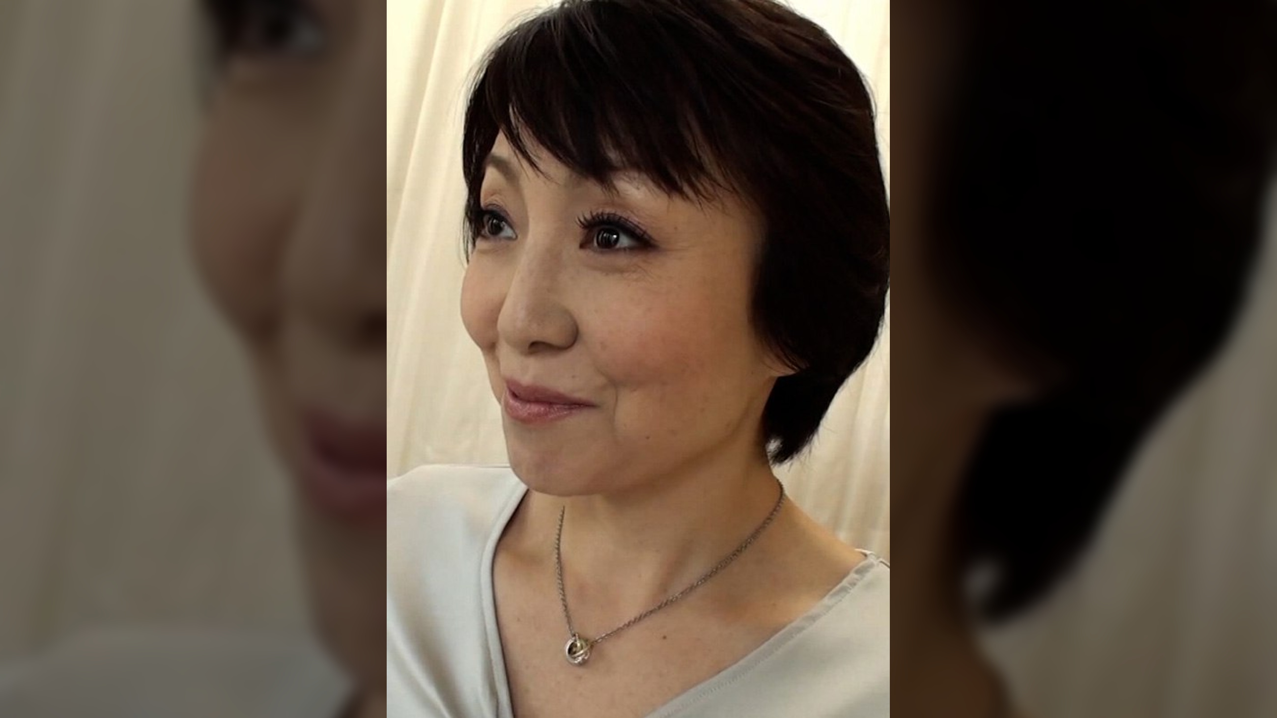 熟女の誘惑!お隣の奥さん欲求不満で僕を無理やり誘惑してくるドエロ熟女!そんな奥さんに大量ナマ中出し!