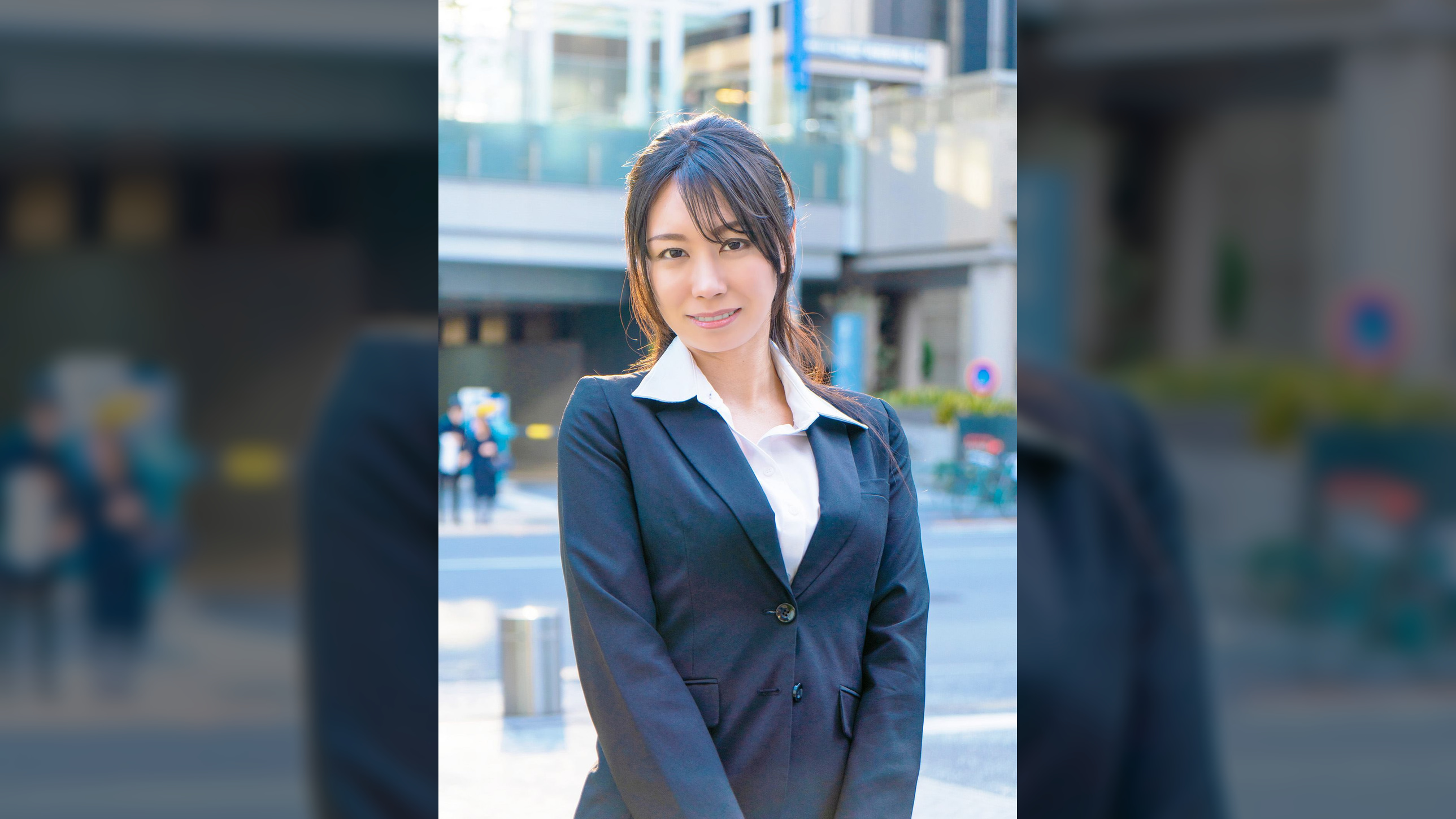 医療品卸会社勤務7年目 雪乃さん29歳　ビジネス用のしっかりメイクとこの日の為に選び着けてきたピンクのＴバックがエロすぎるSEXモンスター！君に決めた！！