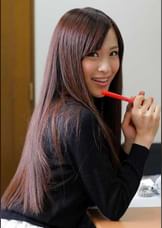 微乳すぎる新人編集部員　千尋