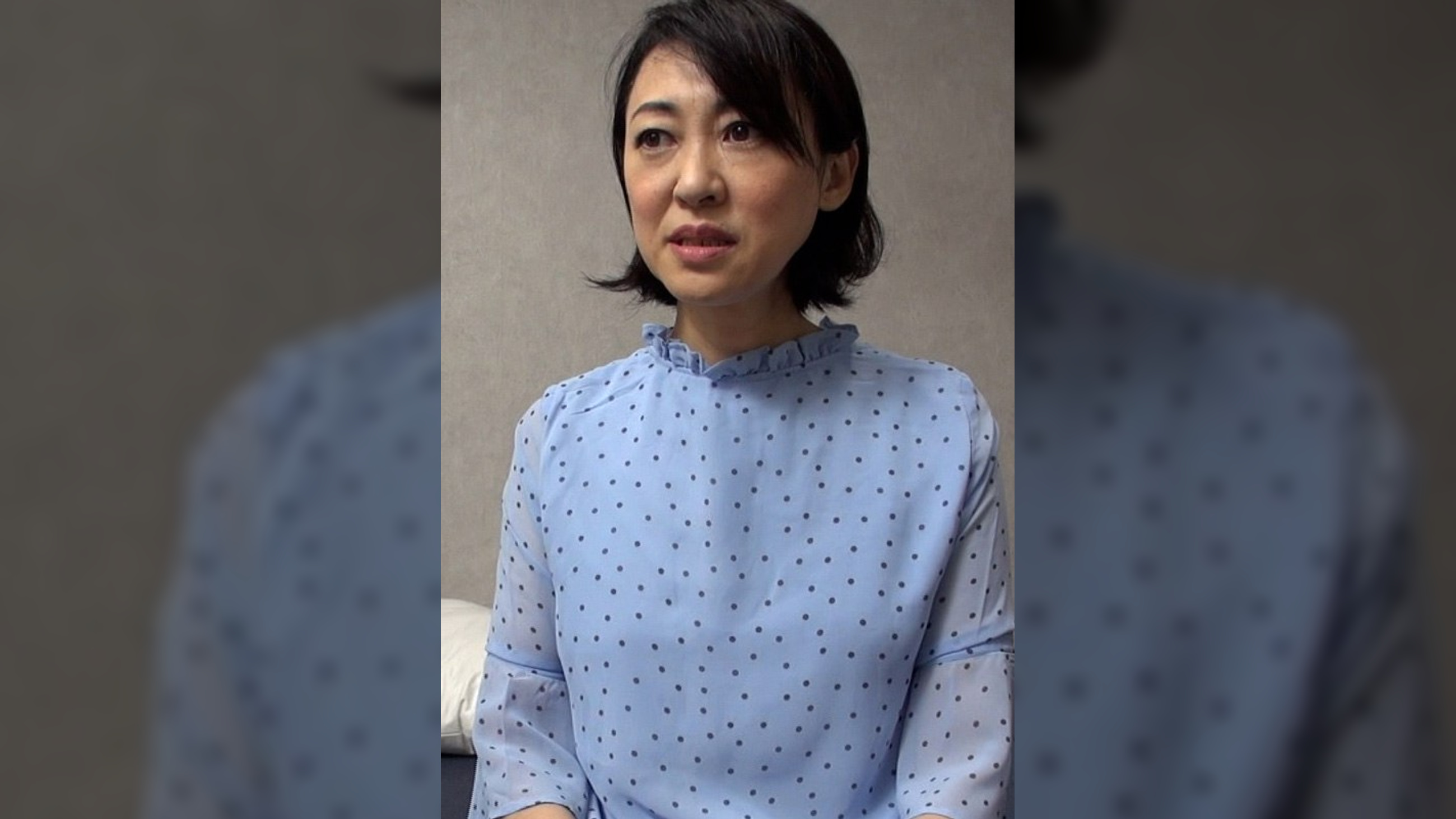 良妻賢母な雰囲気の六十路熟女が介護のパート先で恋をして女としての自信を取り戻す為⁉に旦那に内緒でAV出演!強烈な快感に絶頂痴態SEX
