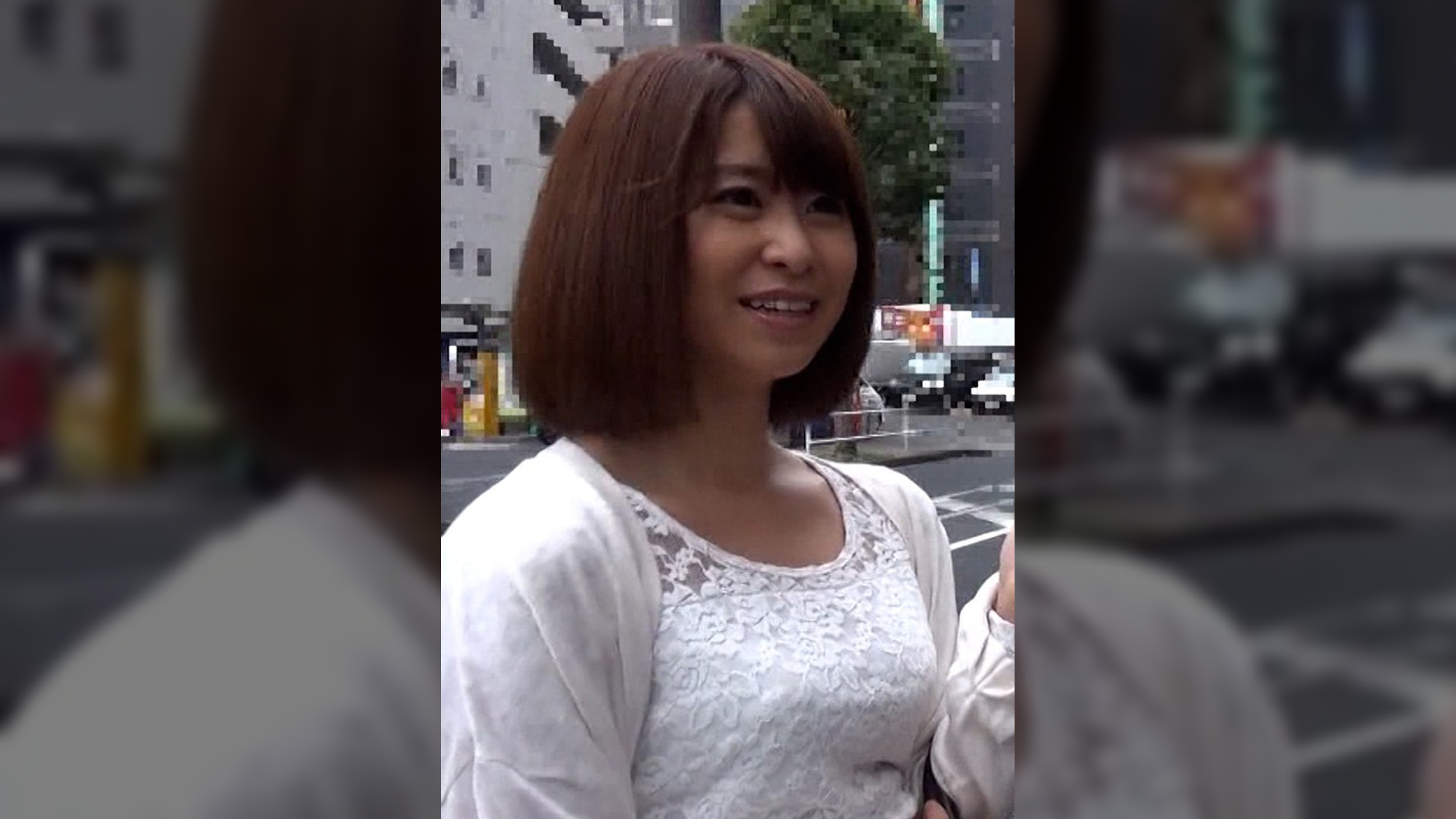 インタビューに応えてくれると色んな特典がありますよ～甘い言葉についてくる服の上からでもわかる巨乳奥さんは強引にオッパイを揉まれ感じ無抵抗で股間を濡らす！