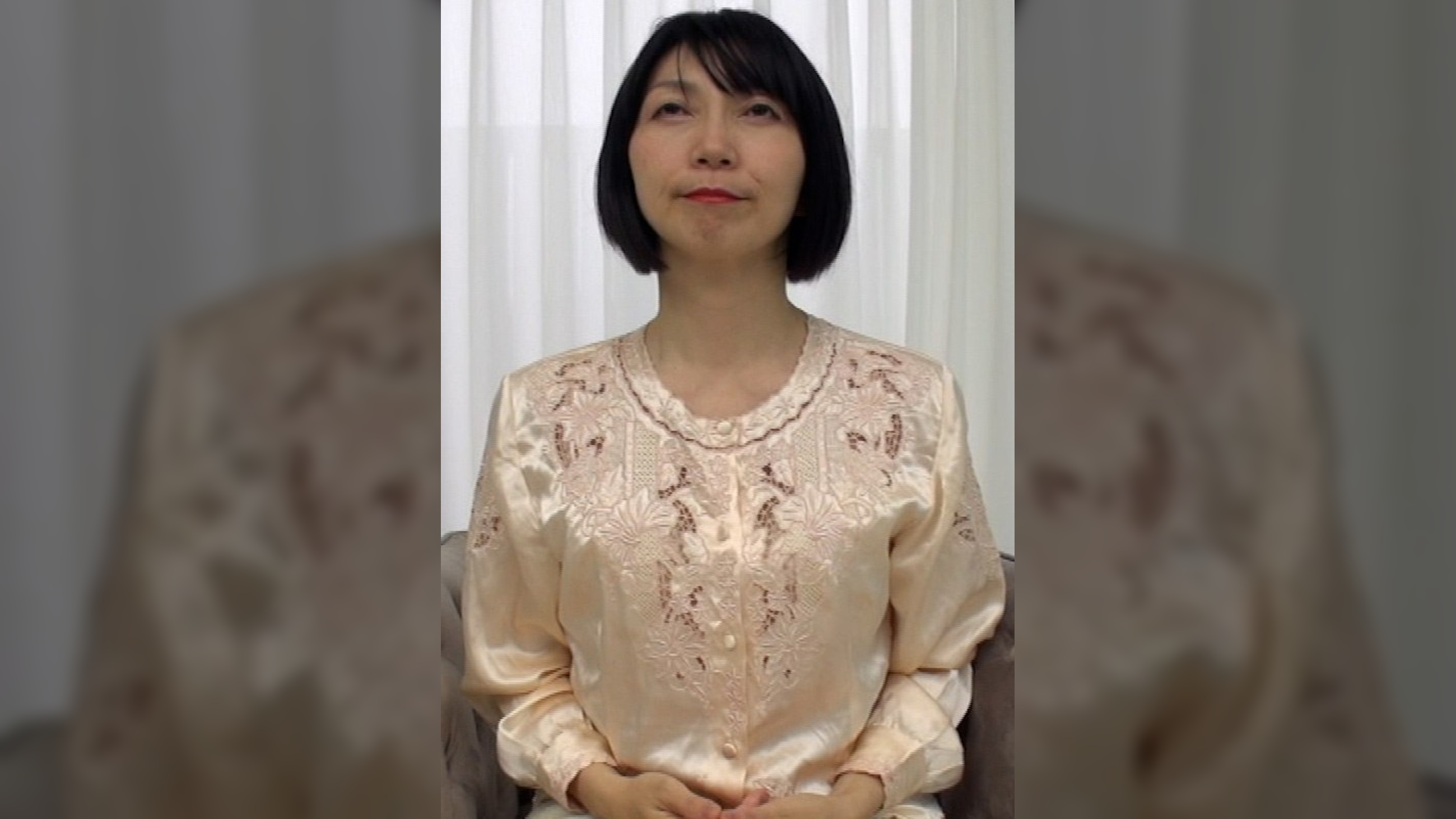 AVの撮影に膣奥を貫かれ涙を流してヨガリ乱れるショートヘアー六十路熟女の性欲旺盛セックス!
