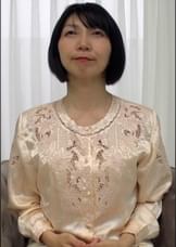 AVの撮影に膣奥を貫かれ涙を流してヨガリ乱れるショートヘアー六十路熟女の性欲旺盛セックス!