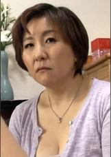 閉経した母が激しく発情?父親の●ている間に息●を強引に脱がし…