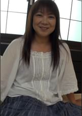 スーパーのレジのパートをしてる普通の奥様が…仲良し夫婦がご主人の同意でAV出演!