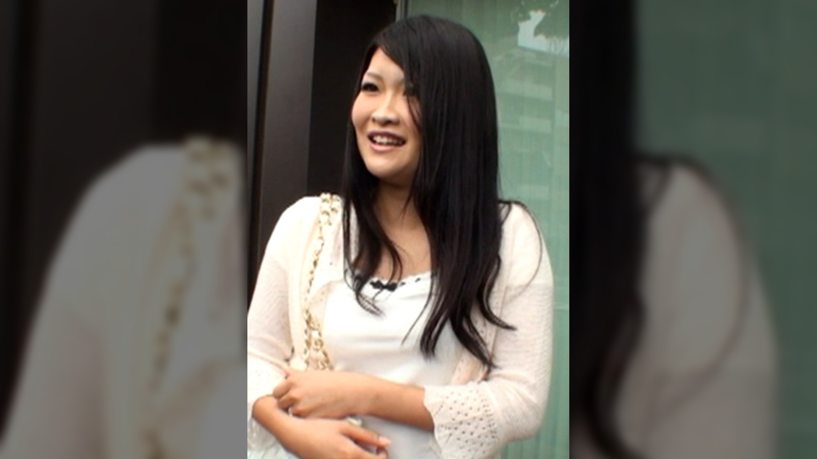 街行く素敵な奥様に声を掛け謝礼も出るので番組に出演してくれと騙して連れ込みなし崩し的にハメ撮りSEX