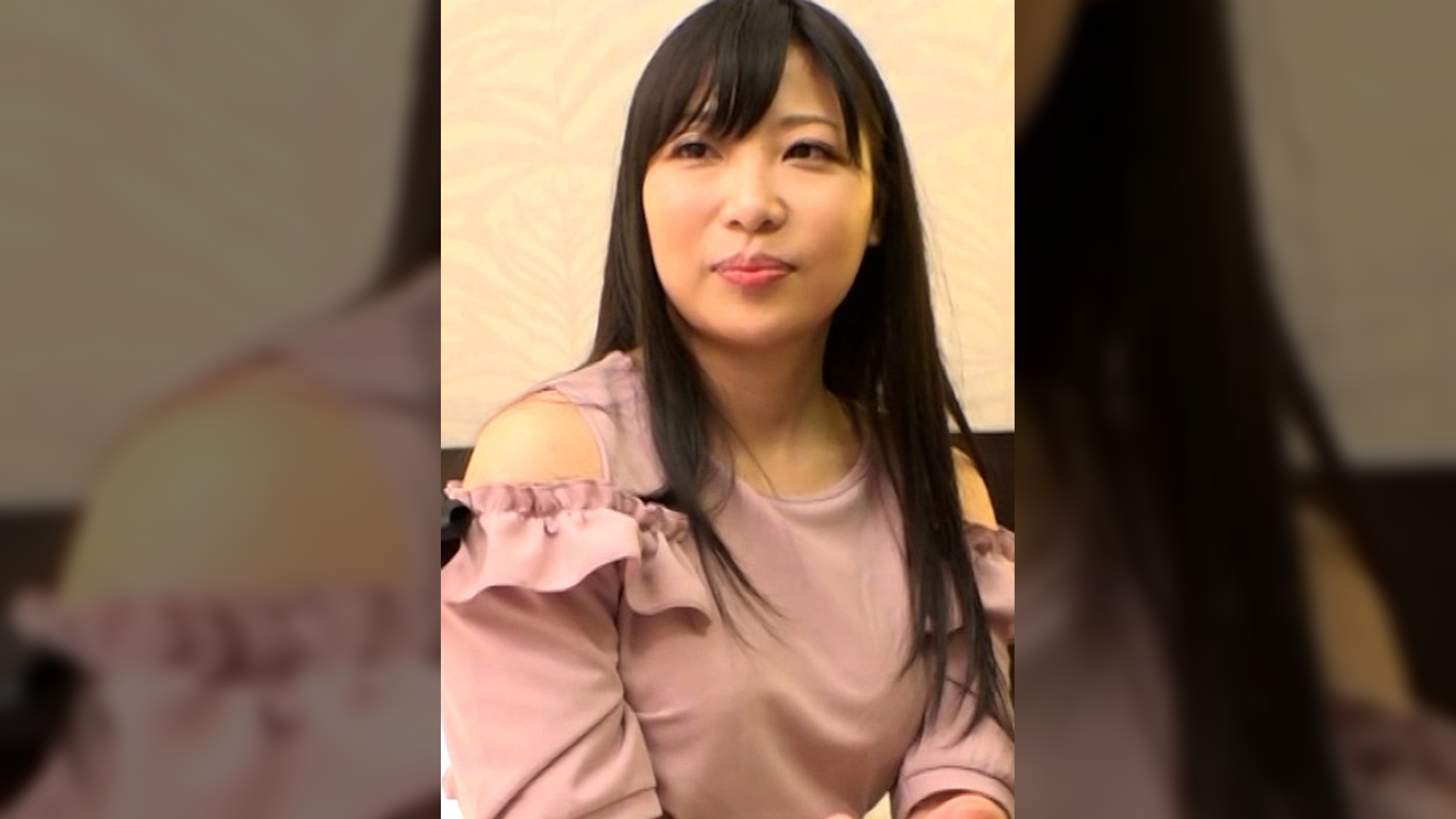 不倫願望のある不貞妻を強引に押し倒しキスの嵐！不倫を妄想するだけあってエロスイッチは早く…敏感乳首とあそこが気持ち良過ぎてカラダを震わせ仰け反り連続イキ！