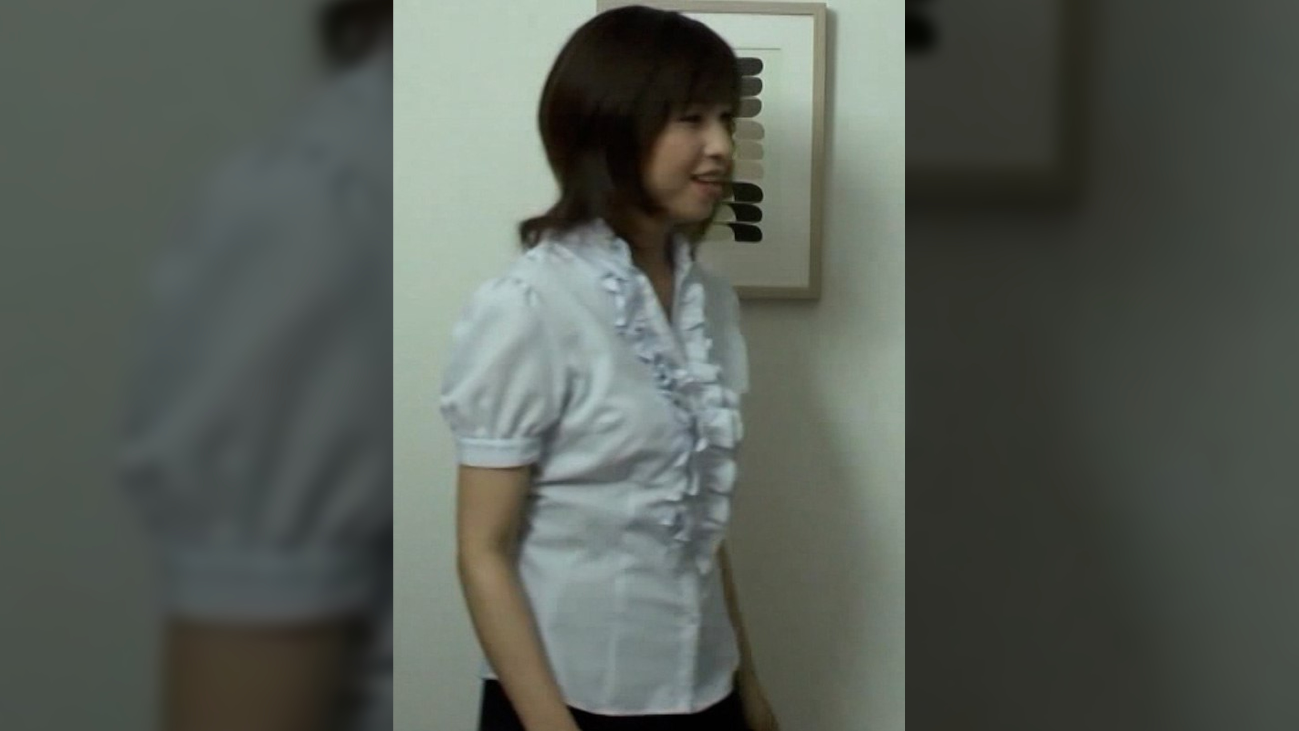 オナニー中を覗かれお蕎麦屋さんに●されてしまう奥さん!