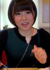 ちょっとおっとりだけど真面目そうでシンプルに可愛い！喫茶店でケーキを頬張る仕草もほほえましい美少女も根はエッチ好き！ハメ撮り目的でホテルにGO！