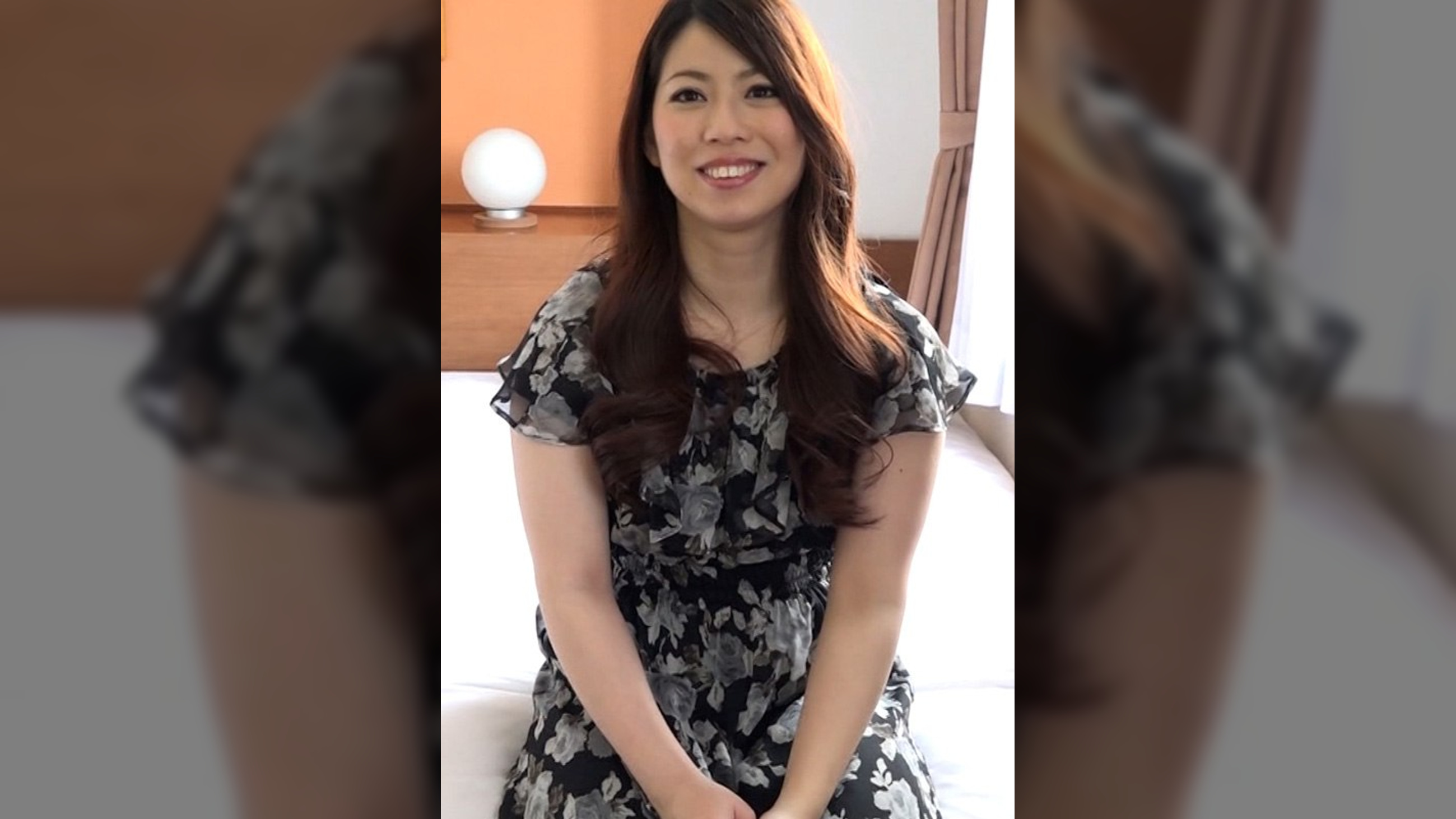 下着拝見のちょっとエッチな撮影で大きな謝礼が出ていいおこづかいになるよ！なし崩し的に電マを当てられ気持ち良くなる元人妻生保レディの奥様！