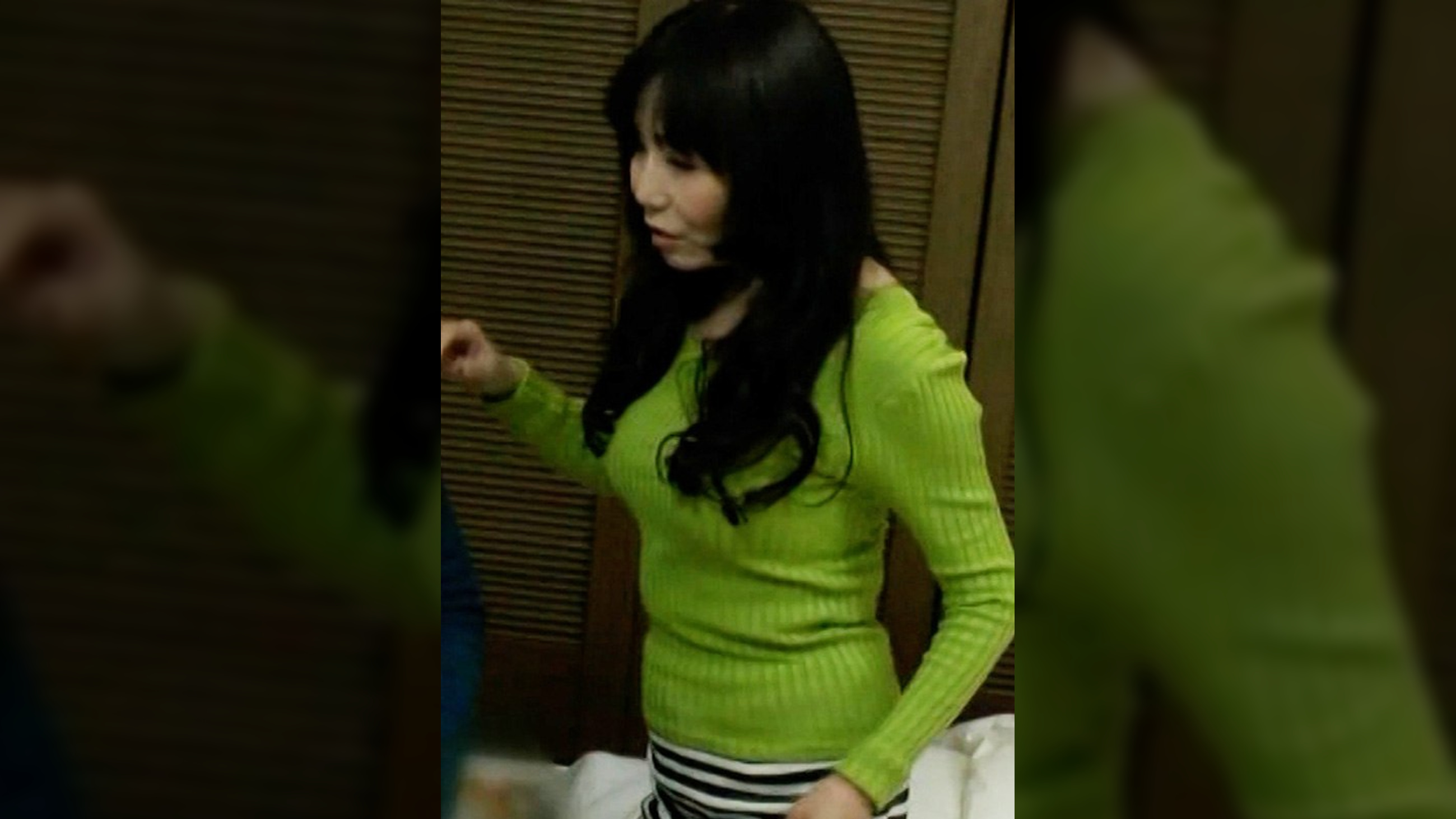母さんがAVに出てる?欲求不満解消にAV出演した母はムスコにSEXを求めて…
