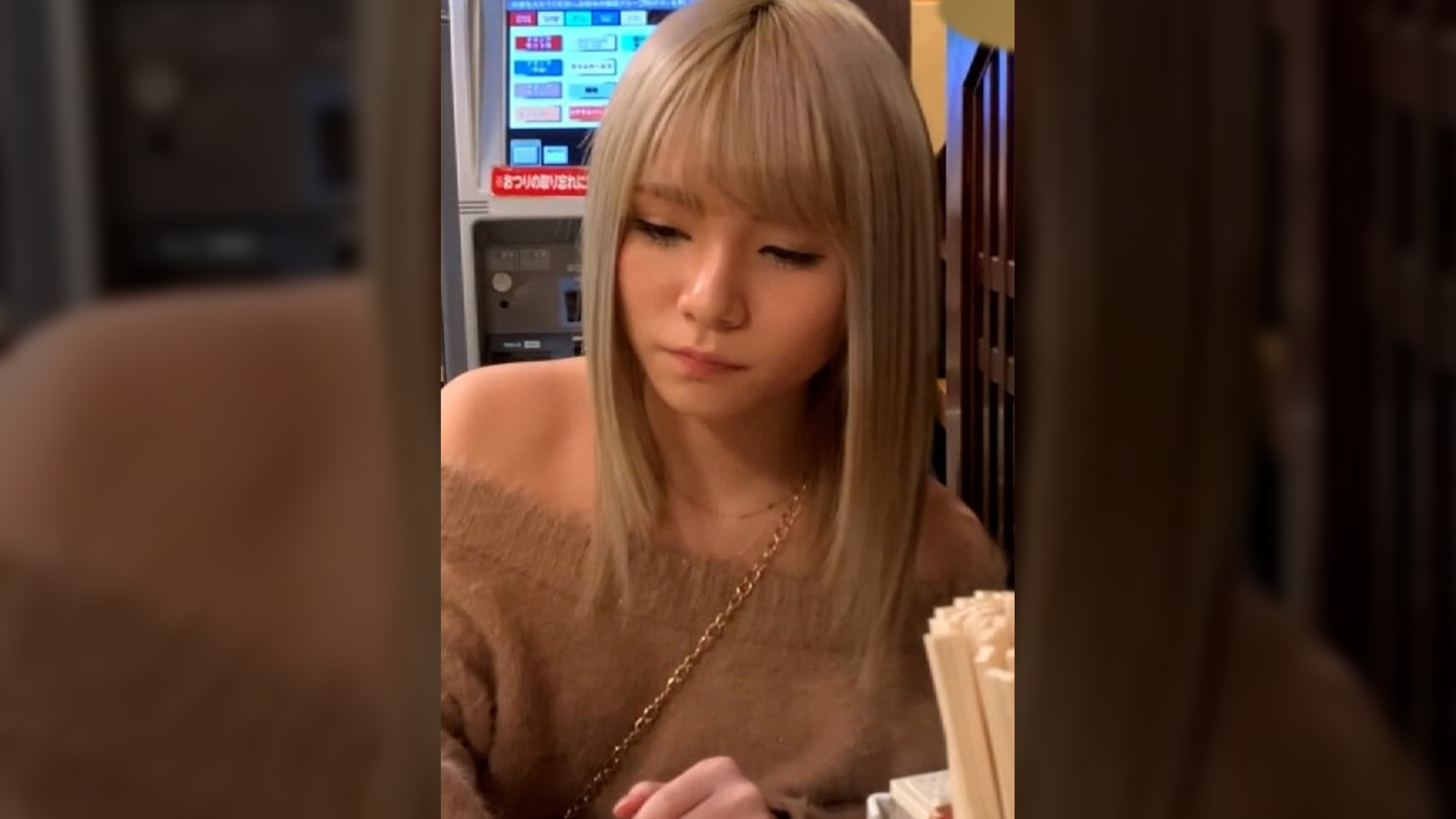 金髪美容師のサバサバ系美少女をモデルテイでラブホに連れ込み、お酒でココロとカラダの距離を詰めハメ撮りぶっかけ！