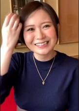 某銀行窓口勤務の23歳ボーイッシュな美女とラブホでハメ撮りSEX!