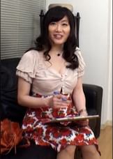 街行く奥様に声を掛け謝礼金と騙して連れ込みエッチな悪戯でなし崩し的にハメ撮りSEX!